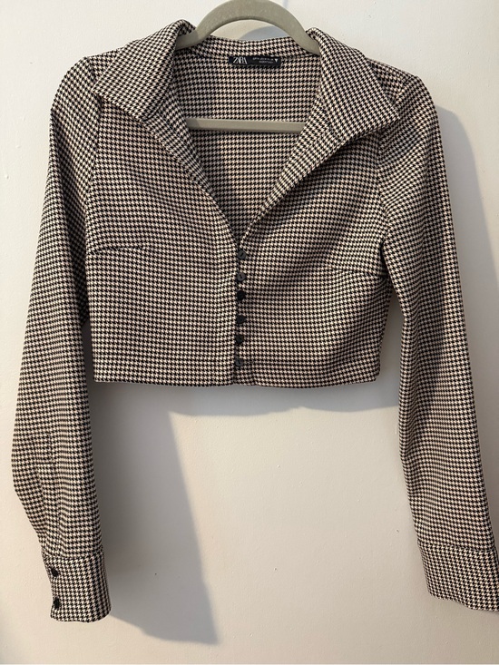 Zara Tops - Zara Houndstooth Cropped Button-Up Shirt/Jacket